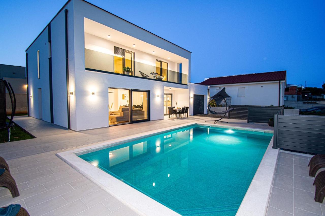 Villa Mina With A Private Pool In Pula Exterior photo